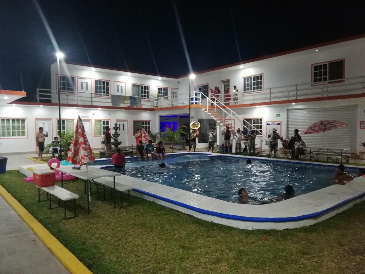 Hotel Villa Maran Chachalacas Ambiente Familiar Playa Chachalacas Bagian luar foto