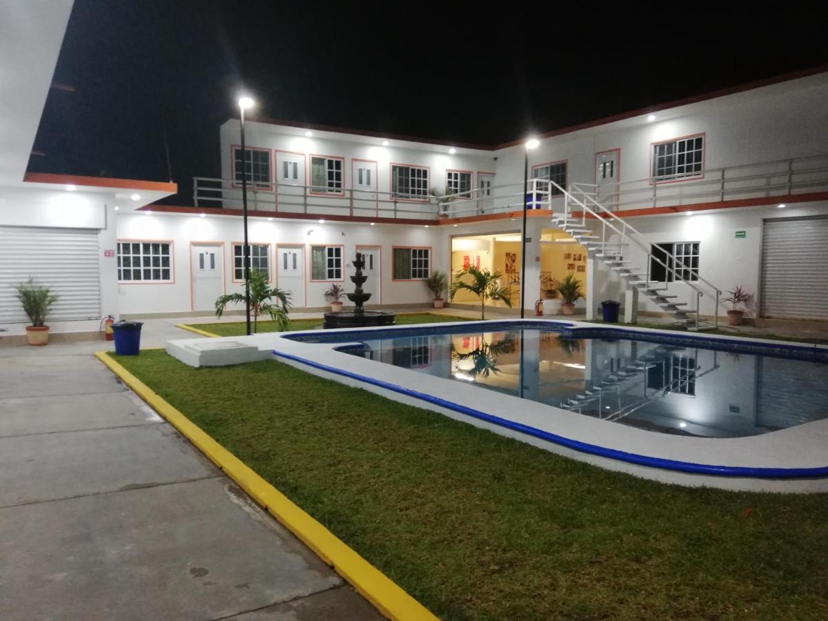 Hotel Villa Maran Chachalacas Ambiente Familiar Playa Chachalacas Bagian luar foto